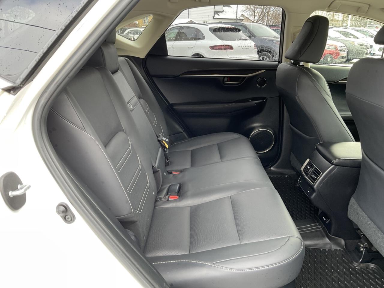 2019 Lexus NX 300h EXECUTIVE AWD - LTHR! NAV! 360 CAM! BSM! HUD! Photo