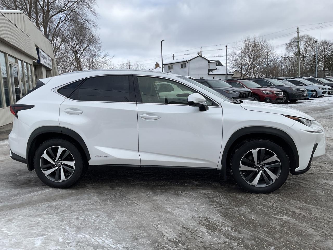 2019 Lexus NX 300h EXECUTIVE AWD - LTHR! NAV! 360 CAM! BSM! HUD! Photo