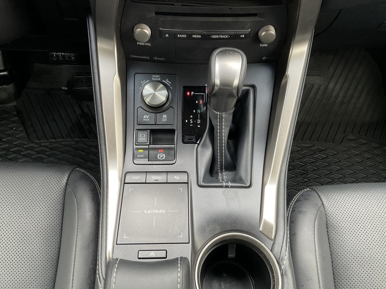 2019 Lexus NX 300h EXECUTIVE AWD - LTHR! NAV! 360 CAM! BSM! HUD! Photo