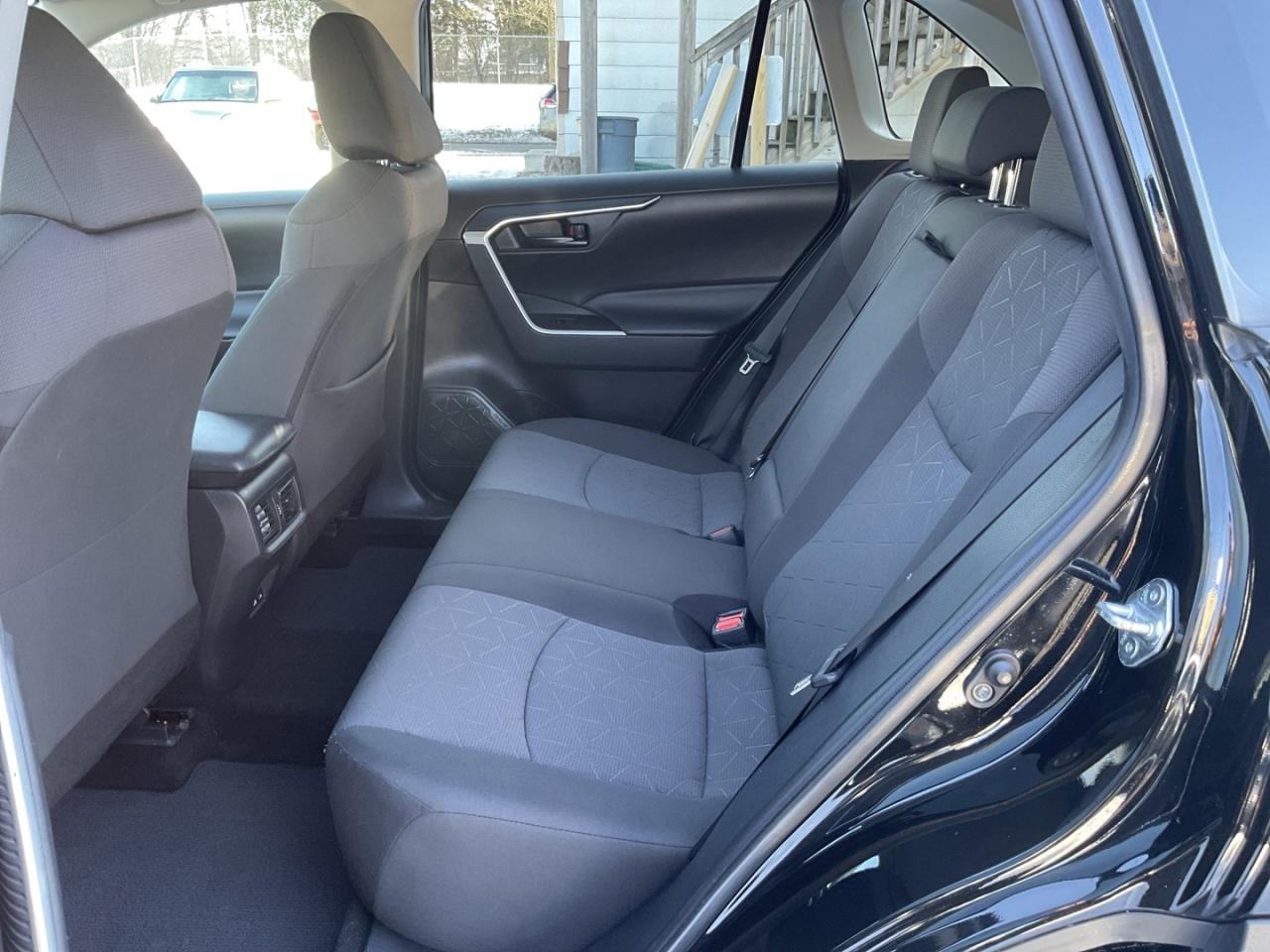 2023 Toyota RAV4 LE AWD - SAFETY SENSE! BACK-UP CAM! BSM! Photo