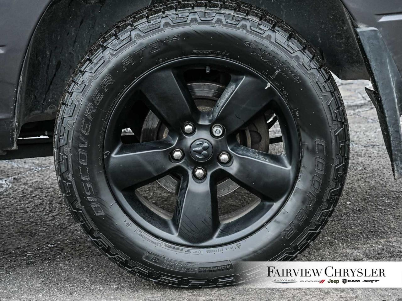 2019 RAM 1500 Classic ST QUAD   NIGHT EDITION   CARPLAY   20 RIMS   DUAL Photo