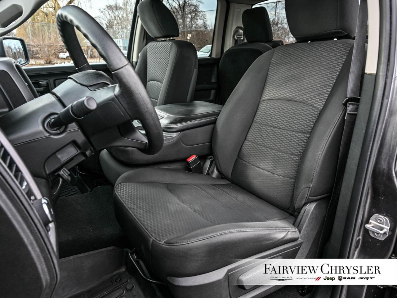 2019 RAM 1500 Classic ST QUAD   NIGHT EDITION   CARPLAY   20 RIMS   DUAL Photo