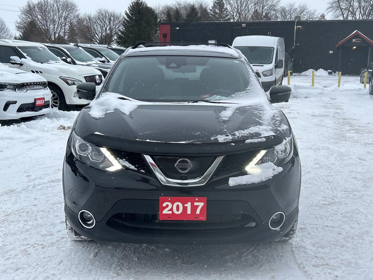 2017 Nissan Qashqai SL, REMOTE START, SUNROOF, HEATED STEERING WHEEL! Photo