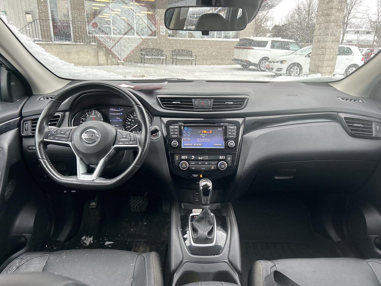 2017 Nissan Qashqai SL, REMOTE START, SUNROOF, HEATED STEERING WHEEL! Photo