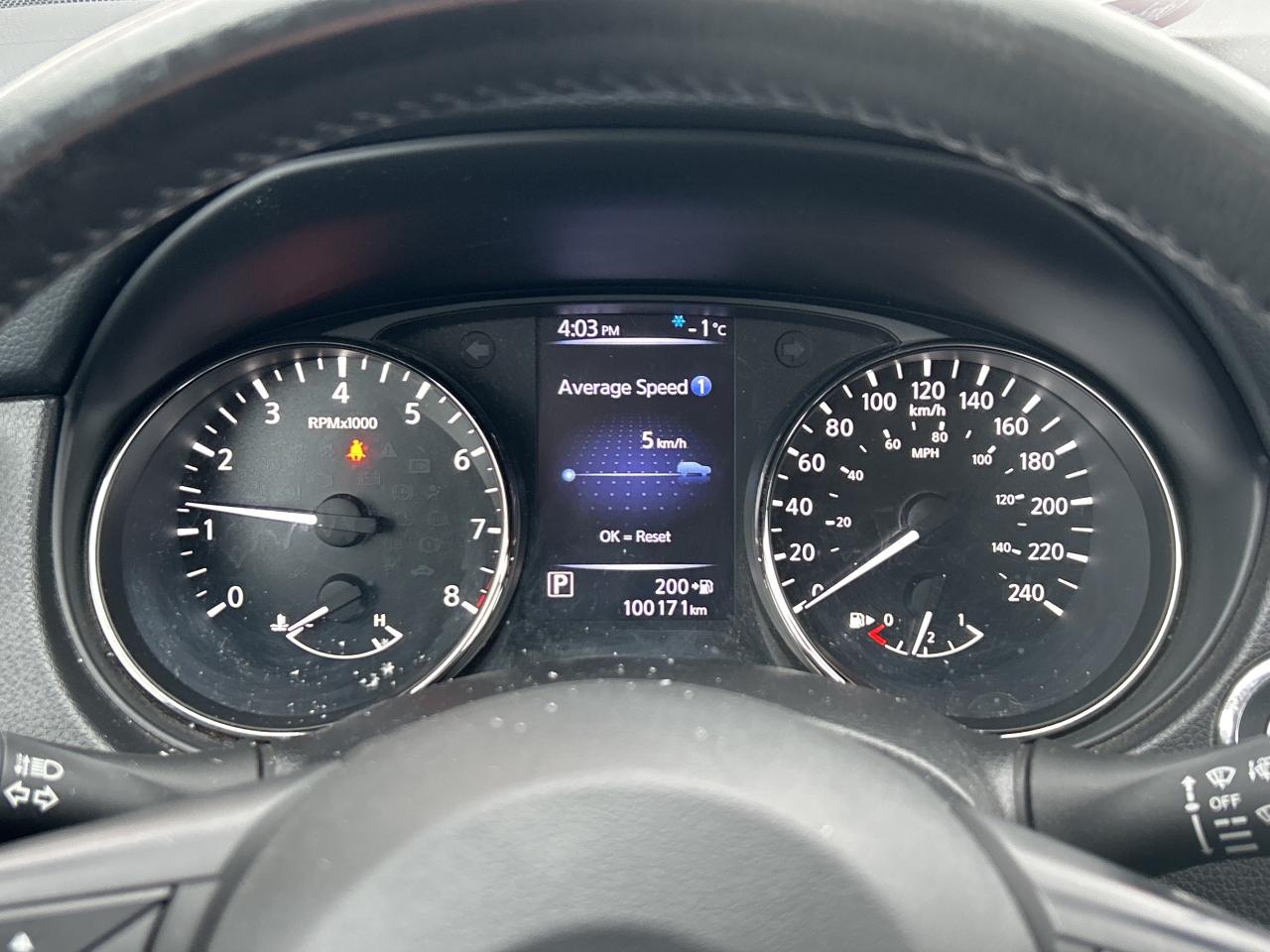 2017 Nissan Qashqai SL, REMOTE START, SUNROOF, HEATED STEERING WHEEL! Photo