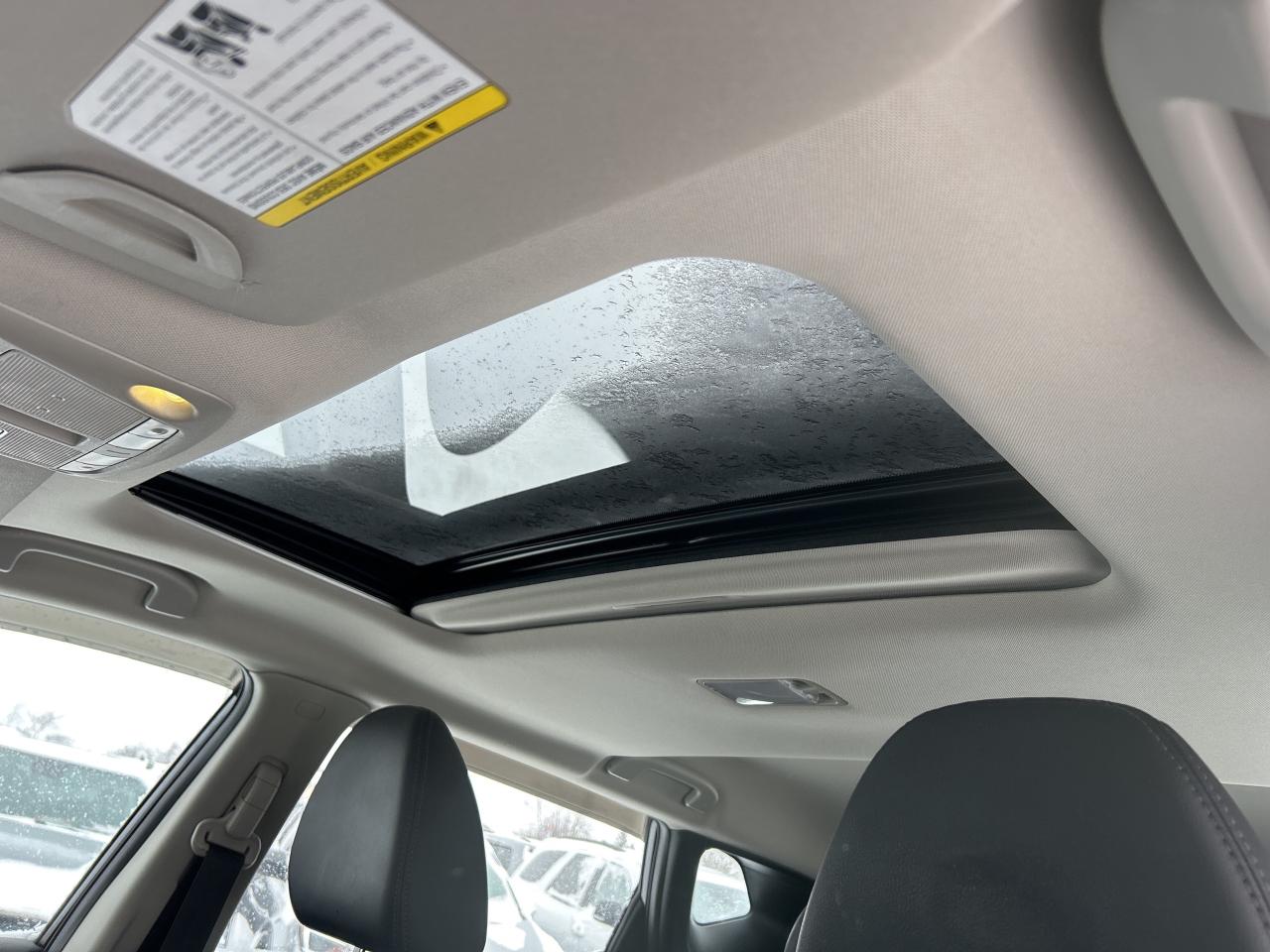 2017 Nissan Qashqai SL, REMOTE START, SUNROOF, HEATED STEERING WHEEL! Photo