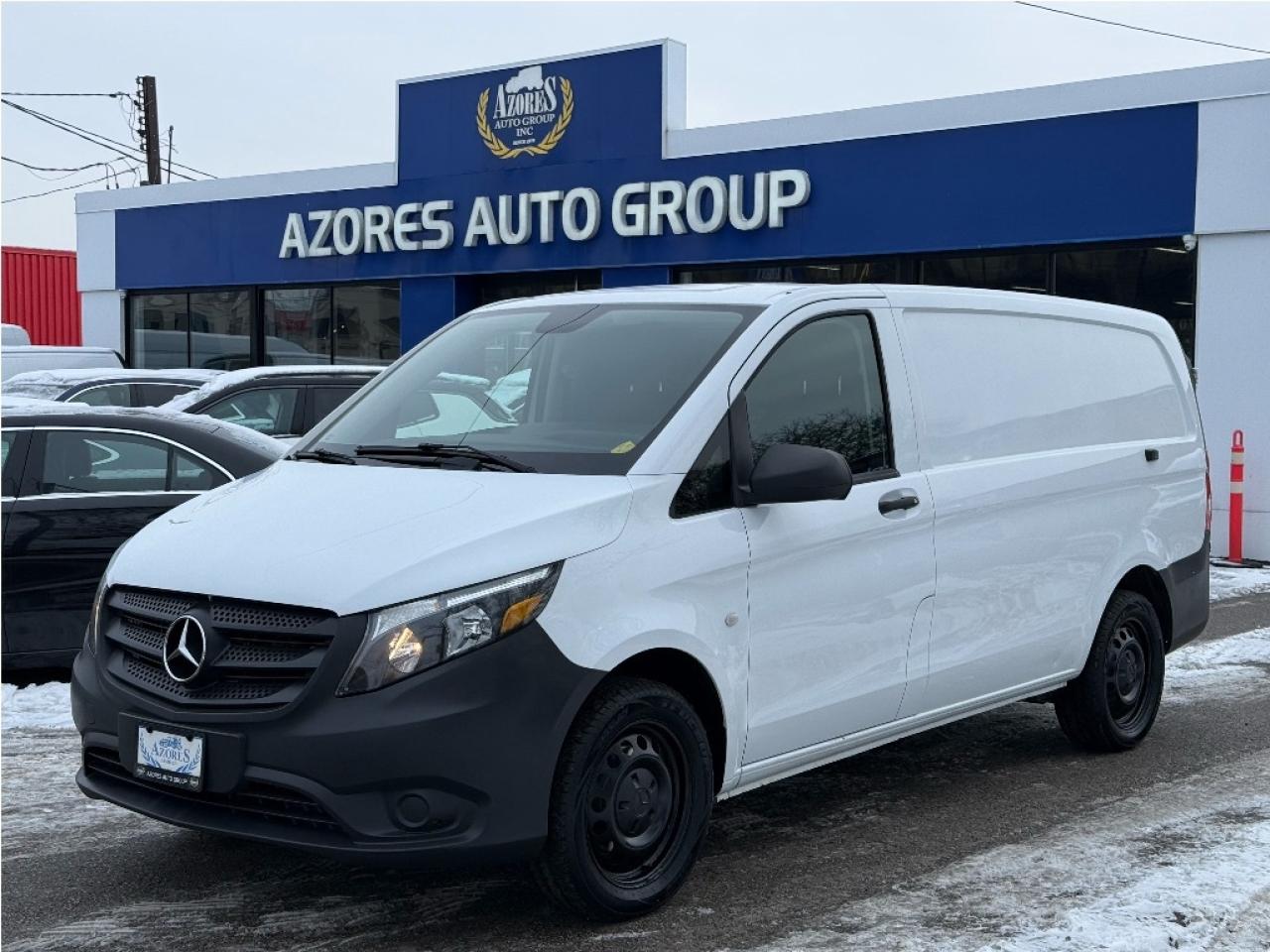 2018 Mercedes-Benz Metris Cargo Van 135 WheelBase  Only 108,912km B.Cam NewBrakes Photo0