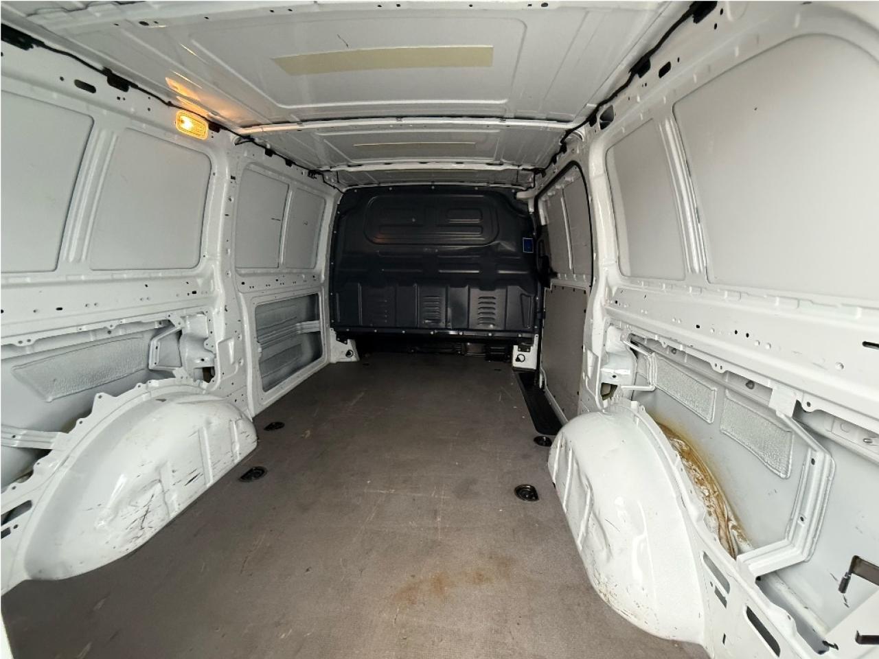 2018 Mercedes-Benz Metris Cargo Van 135 WheelBase  Only 108,912km B.Cam NewBrakes Photo