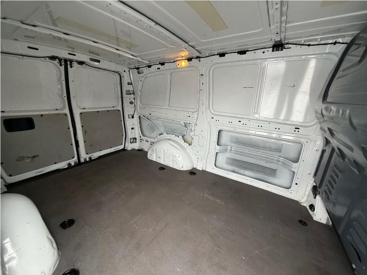 2018 Mercedes-Benz Metris Cargo Van CleanCarfax  Only 108,912km B.Cam NewBrakes Photo