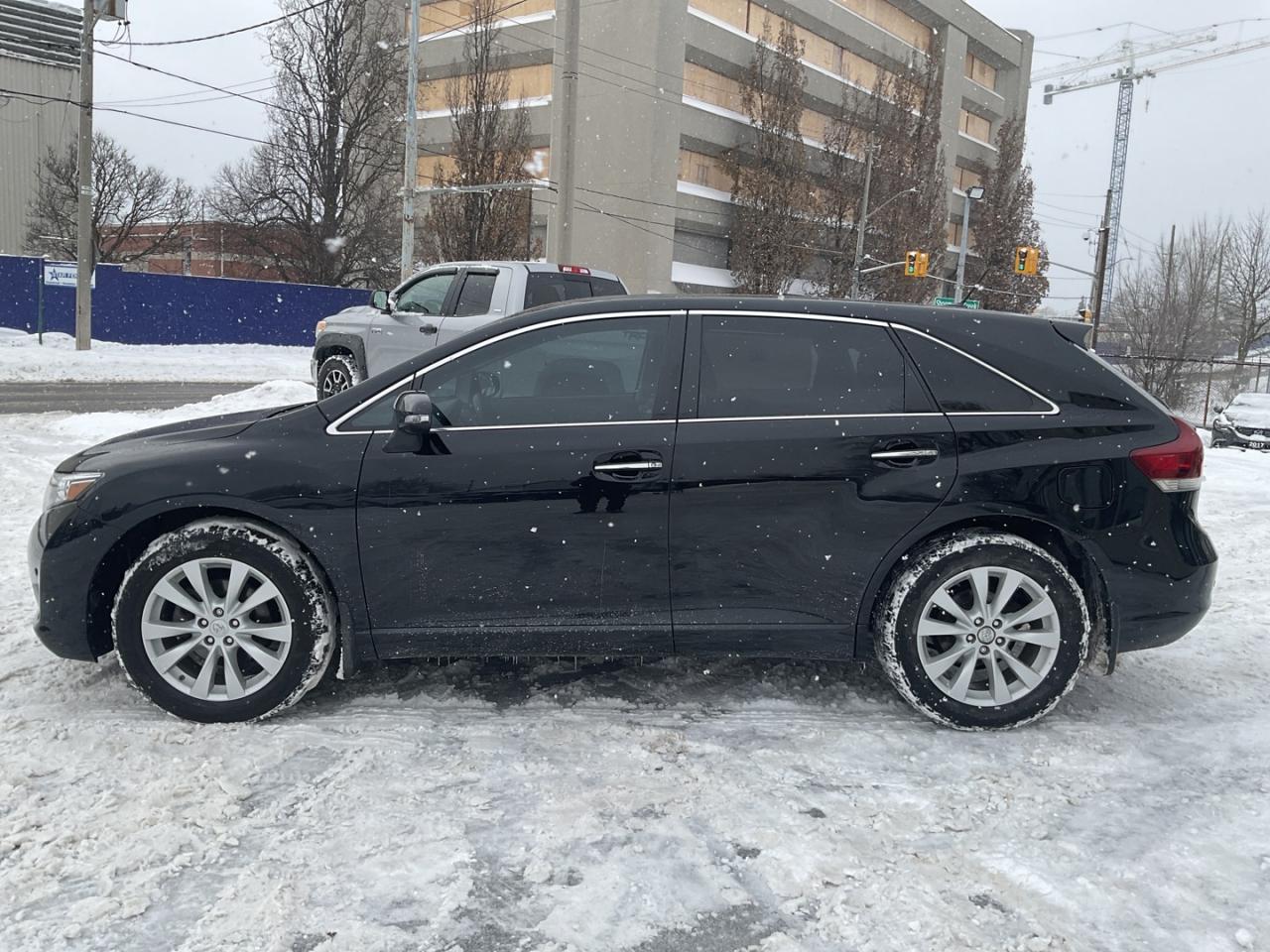 2015 Toyota Venza LIMITED AWD - LEATHER! NAV! BACK-UP CAM! DUAL ROOF Photo