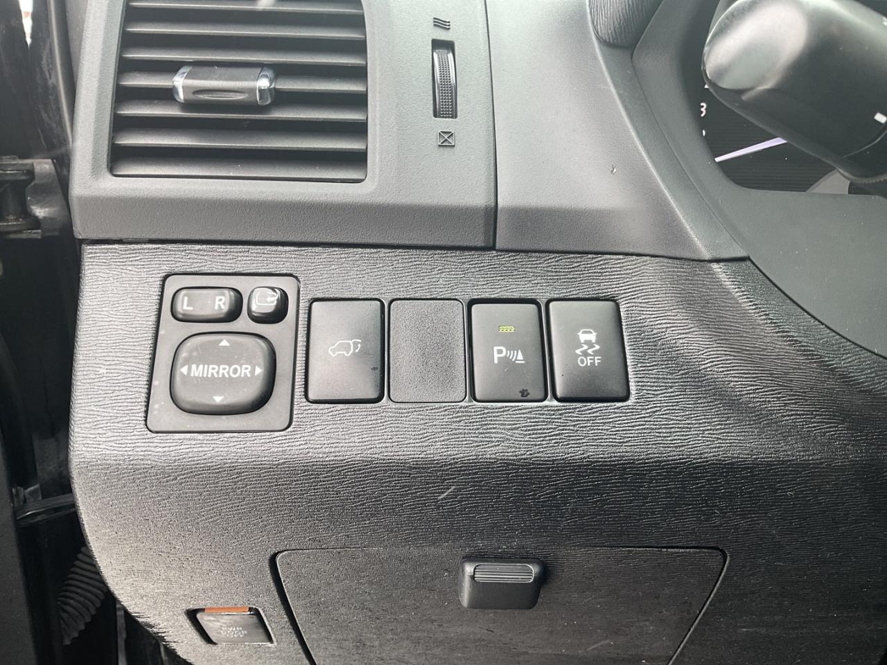 2015 Toyota Venza LIMITED AWD - LEATHER! NAV! BACK-UP CAM! DUAL ROOF Photo