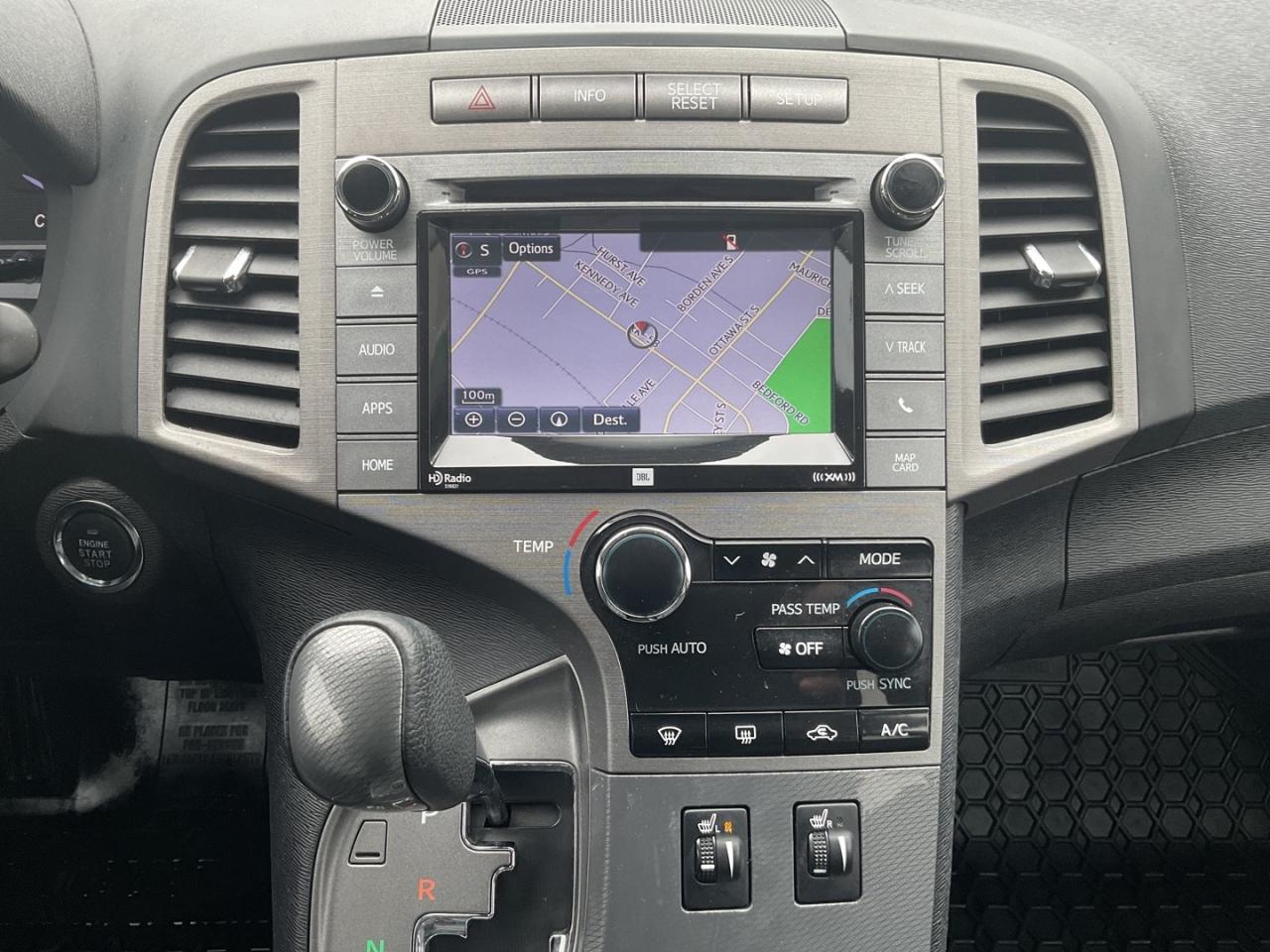 2015 Toyota Venza LIMITED AWD - LEATHER! NAV! BACK-UP CAM! DUAL ROOF Photo