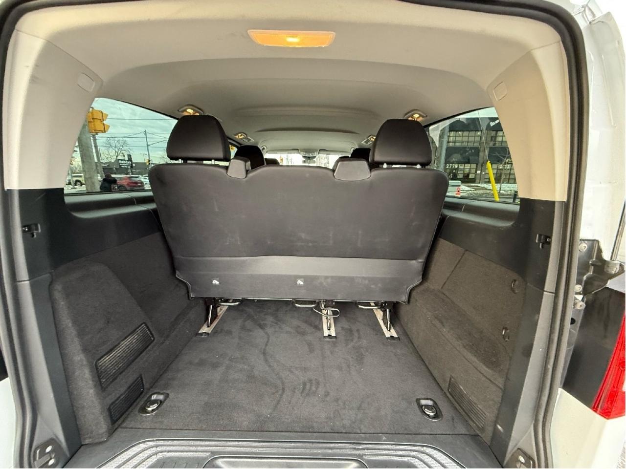 2022 Mercedes-Benz Metris Passenger Van 8 Passenger Clean Carfax Sold Certified BackUpCam Photo4