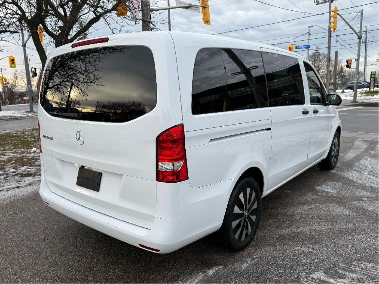 2022 Mercedes-Benz Metris Passenger Van 8 Passenger Clean Carfax Sold Certified BackUpCam Photo2