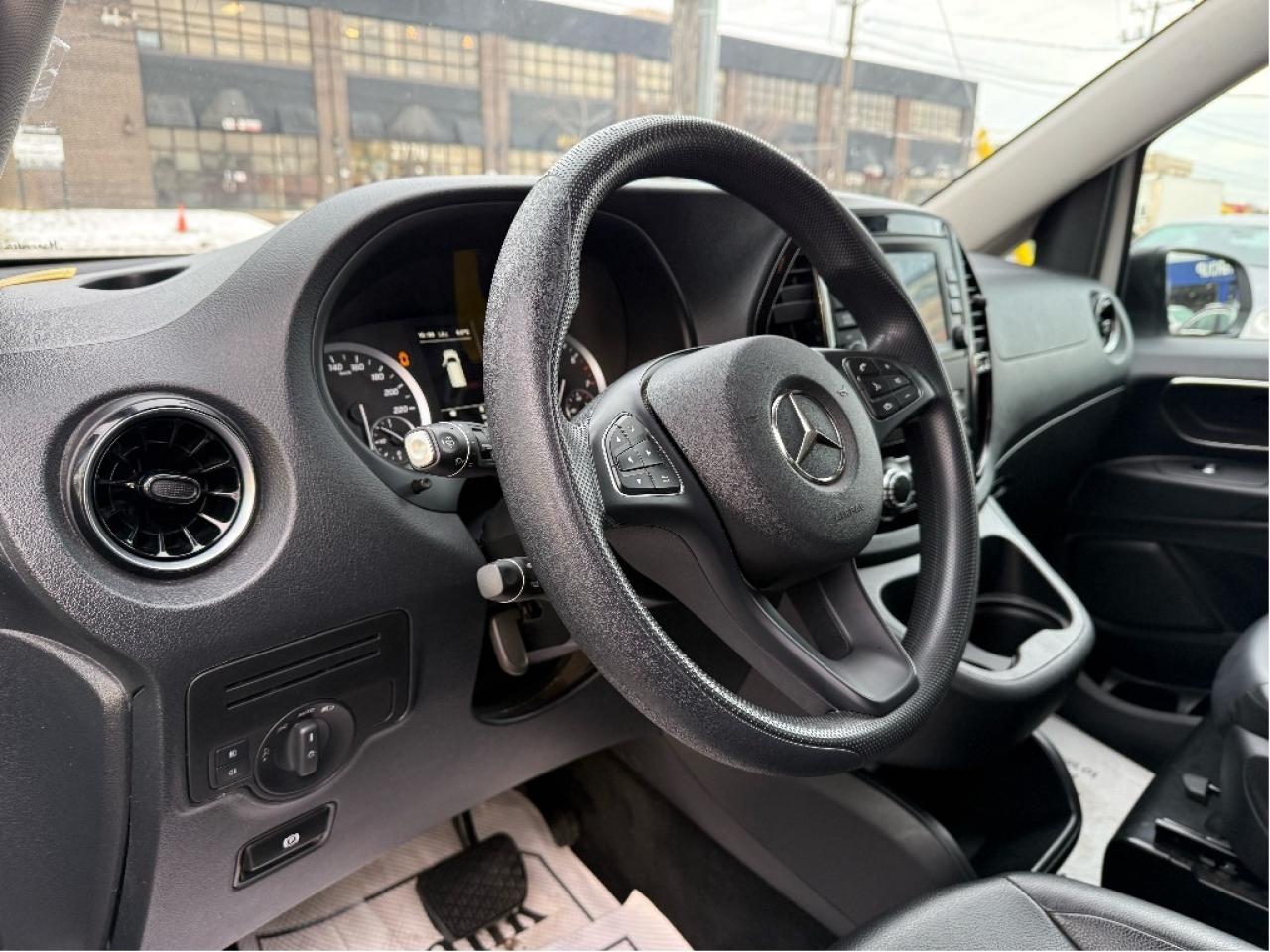 2022 Mercedes-Benz Metris Passenger Van 8 Passenger Clean Carfax Sold Certified BackUpCam Photo