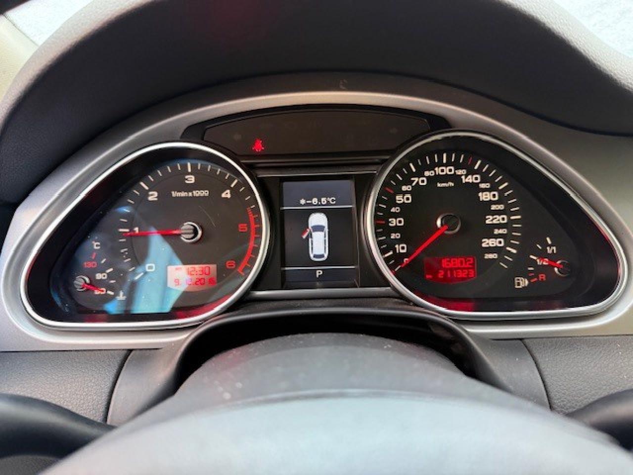 2010 Audi Q7 quattro 4dr 3.0L TDI Premium Photo