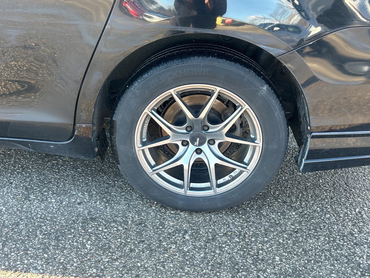 2017 Toyota Sienna CLEAN CARFAX, SUNROOF, HEATED LEATHER, BACK UP CAM Photo