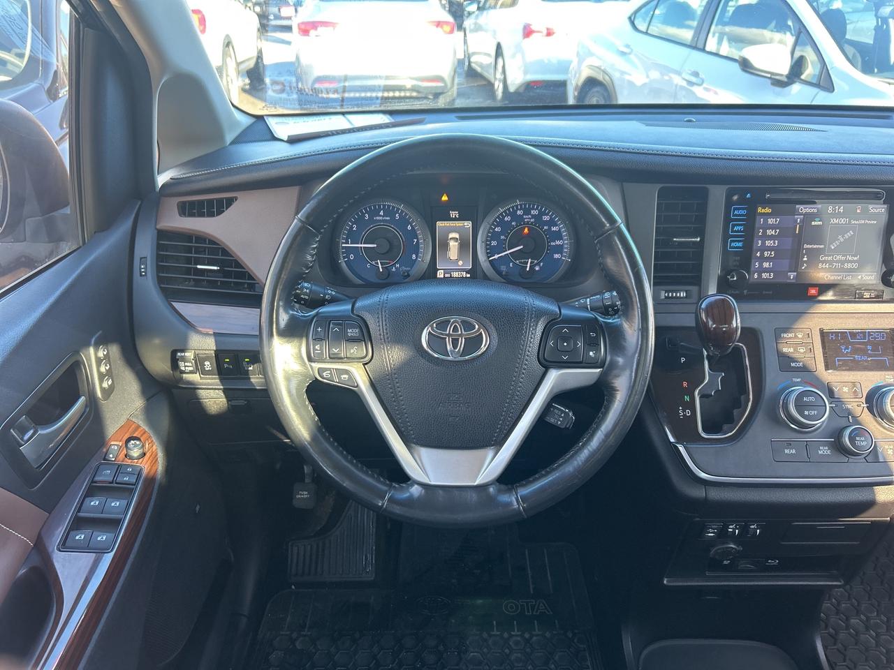 2017 Toyota Sienna CLEAN CARFAX, SUNROOF, HEATED LEATHER, BACK UP CAM Photo