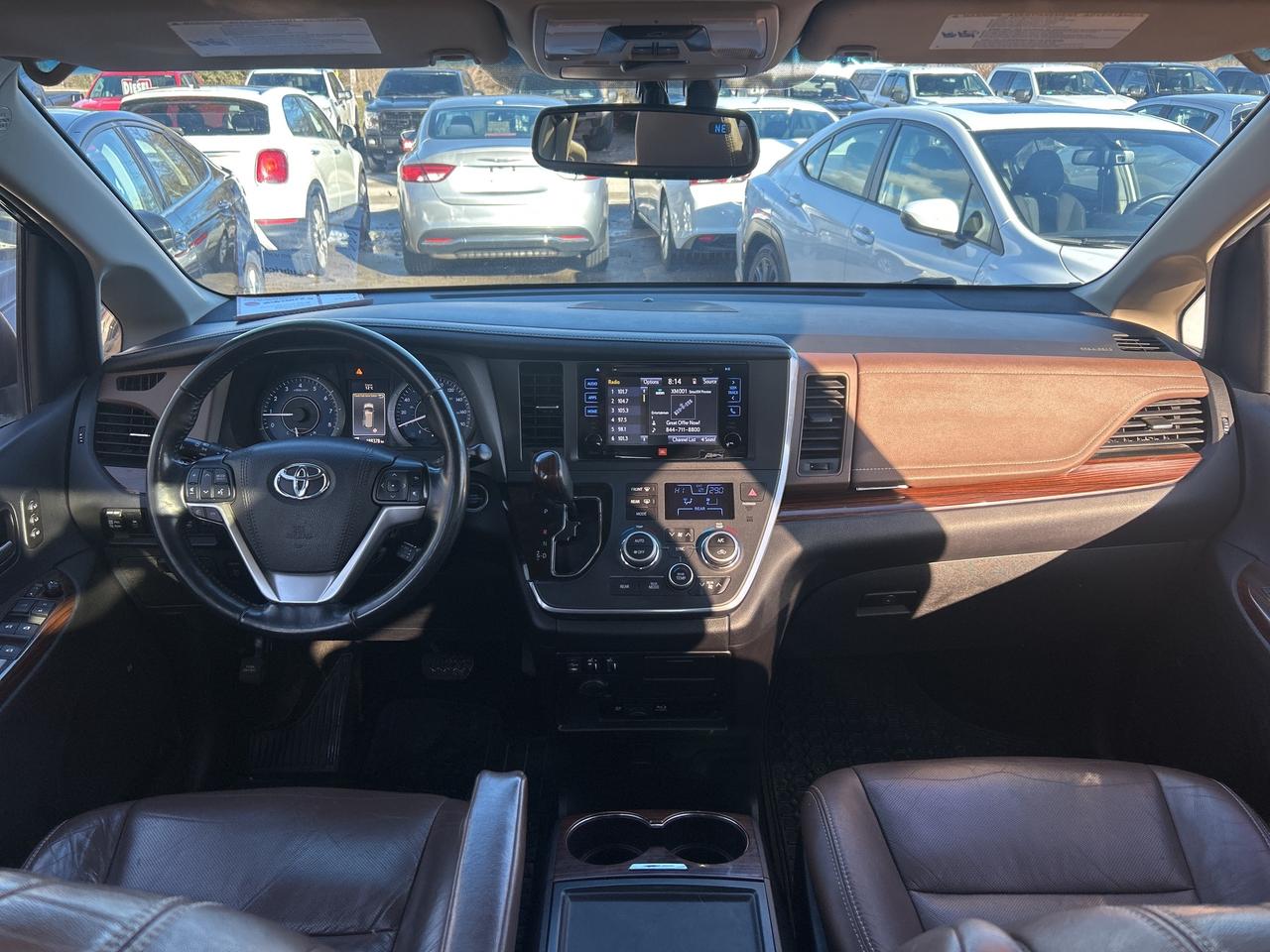 2017 Toyota Sienna CLEAN CARFAX, SUNROOF, HEATED LEATHER, BACK UP CAM Photo