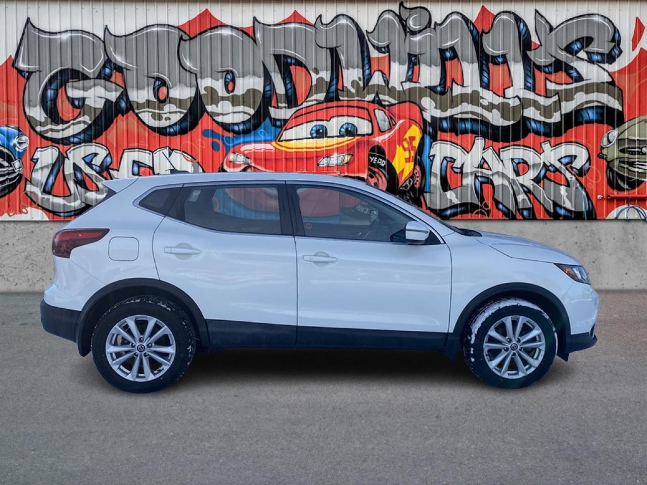 2019 Nissan Qashqai SV, FWD, BACK UP CAM, REMOTE START, SUNROOF! Photo0