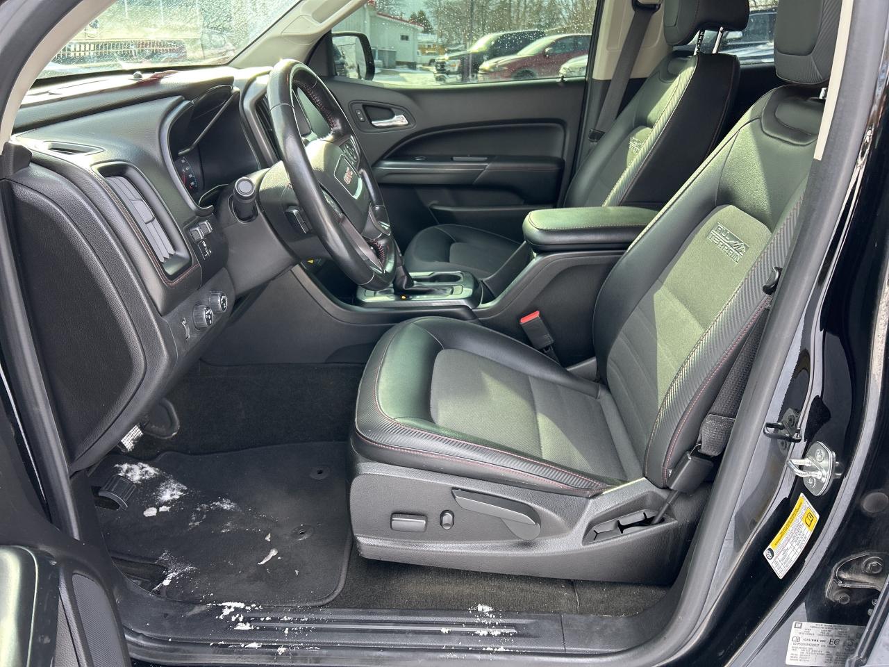 2017 GMC Canyon SLE, CLEAN CARFAX, DIESEL, REMOTE START! Photo