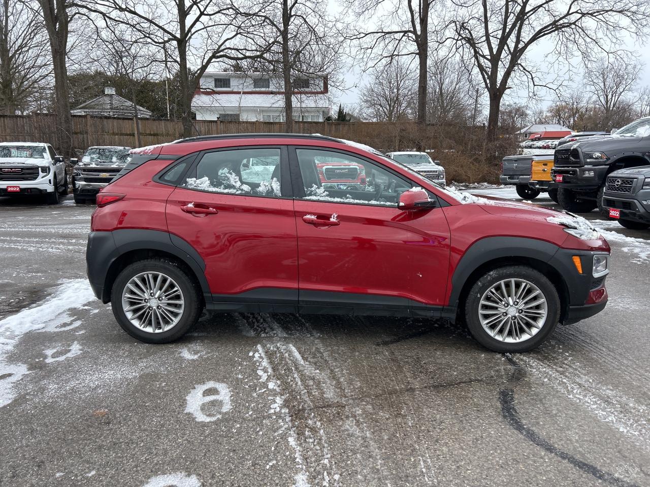 2019 Hyundai KONA SEL, AWD, CLEAN CARFAX, HEATED SEATS AND WHEEL! Photo