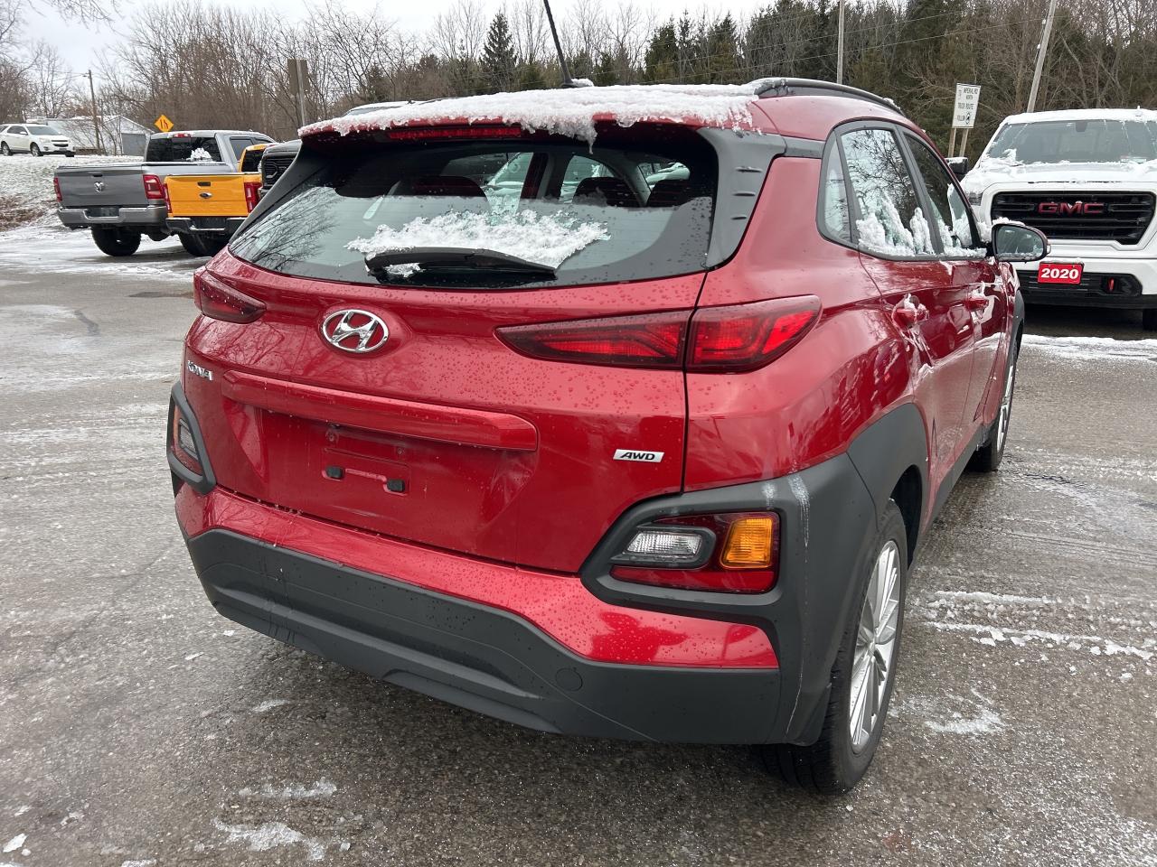 2019 Hyundai KONA SEL, AWD, CLEAN CARFAX, HEATED SEATS AND WHEEL! Photo