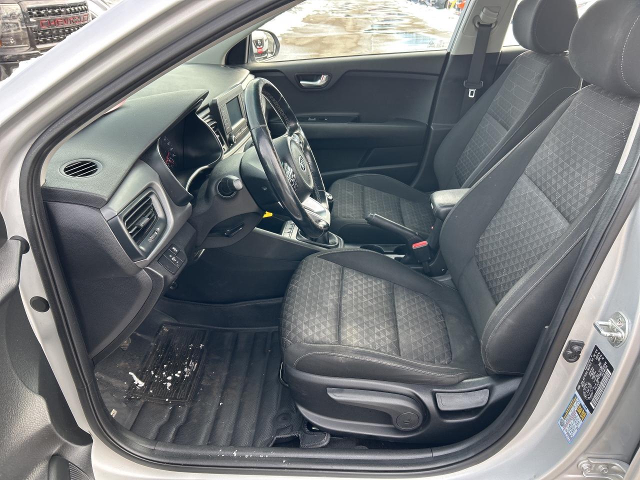 2018 Kia Rio 5-door LX, 6 SPEED MANUAL, CERTIFIED, HEATED SEATS! Photo