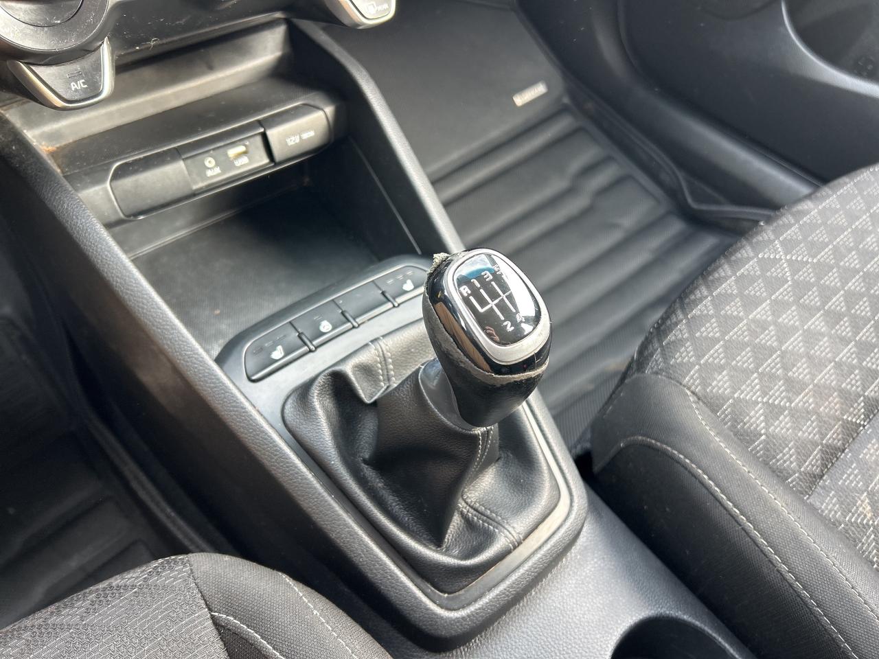 2018 Kia Rio 5-door LX, 6 SPEED MANUAL, CERTIFIED, HEATED SEATS! Photo