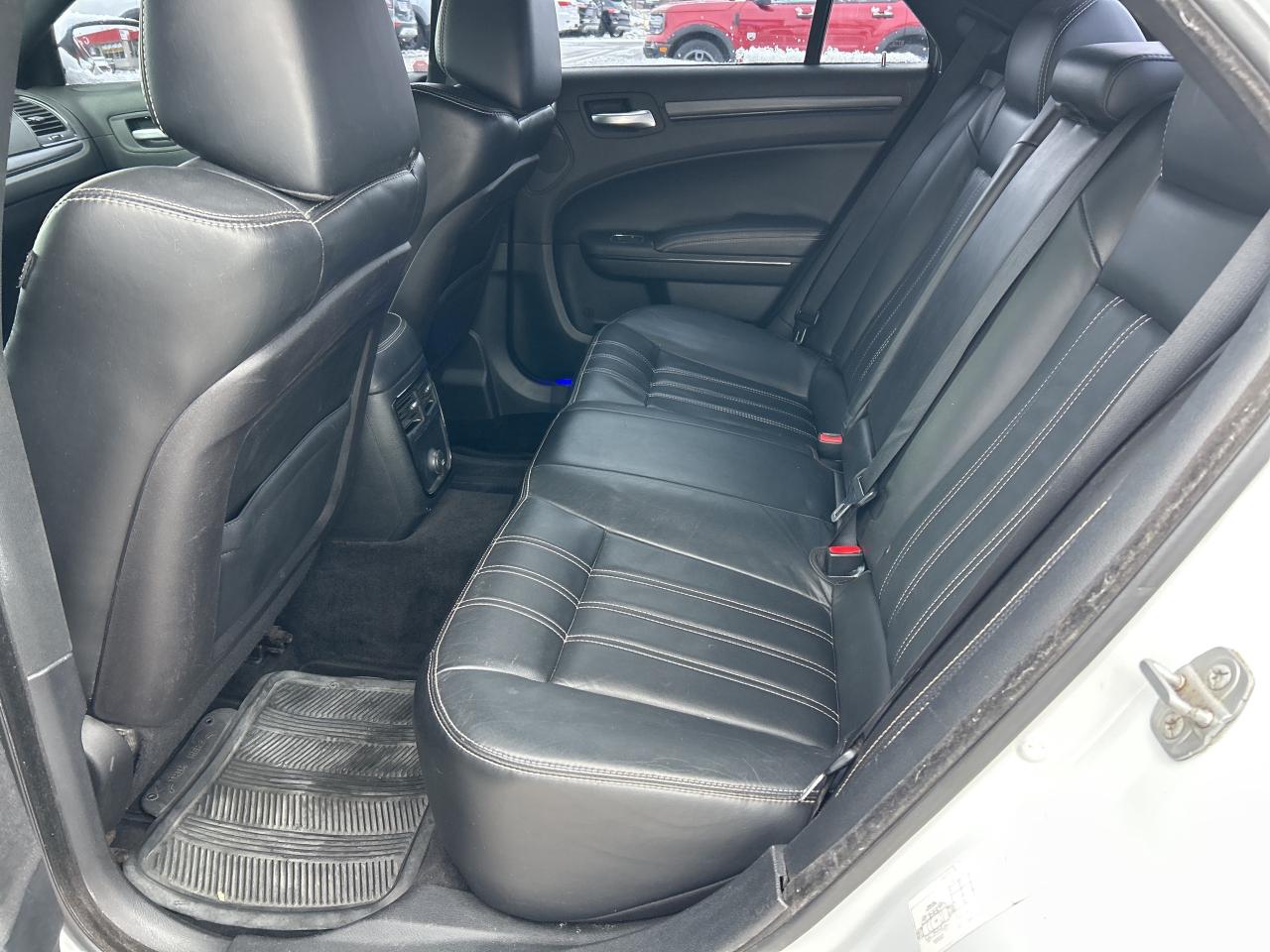 2014 Chrysler 300 S, CLEAN CARFAX, HEATED LEATHER, SUNROOF! Photo