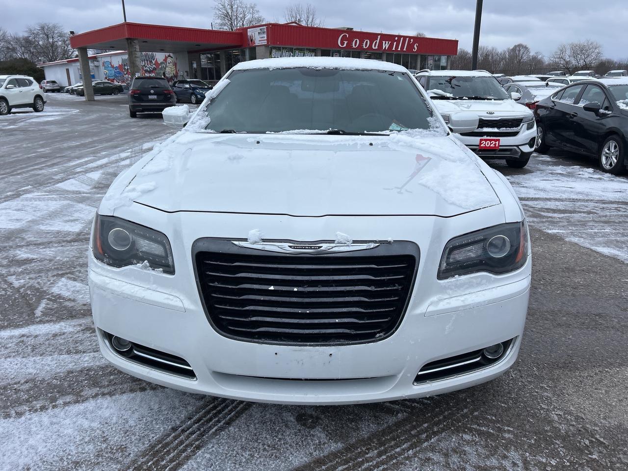 2014 Chrysler 300 S, CLEAN CARFAX, HEATED LEATHER, SUNROOF! Photo