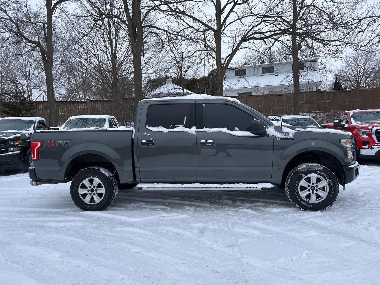2016 Ford F-150 XLT, BACK UP CAMERA, CLEAN CARFAX! Photo4