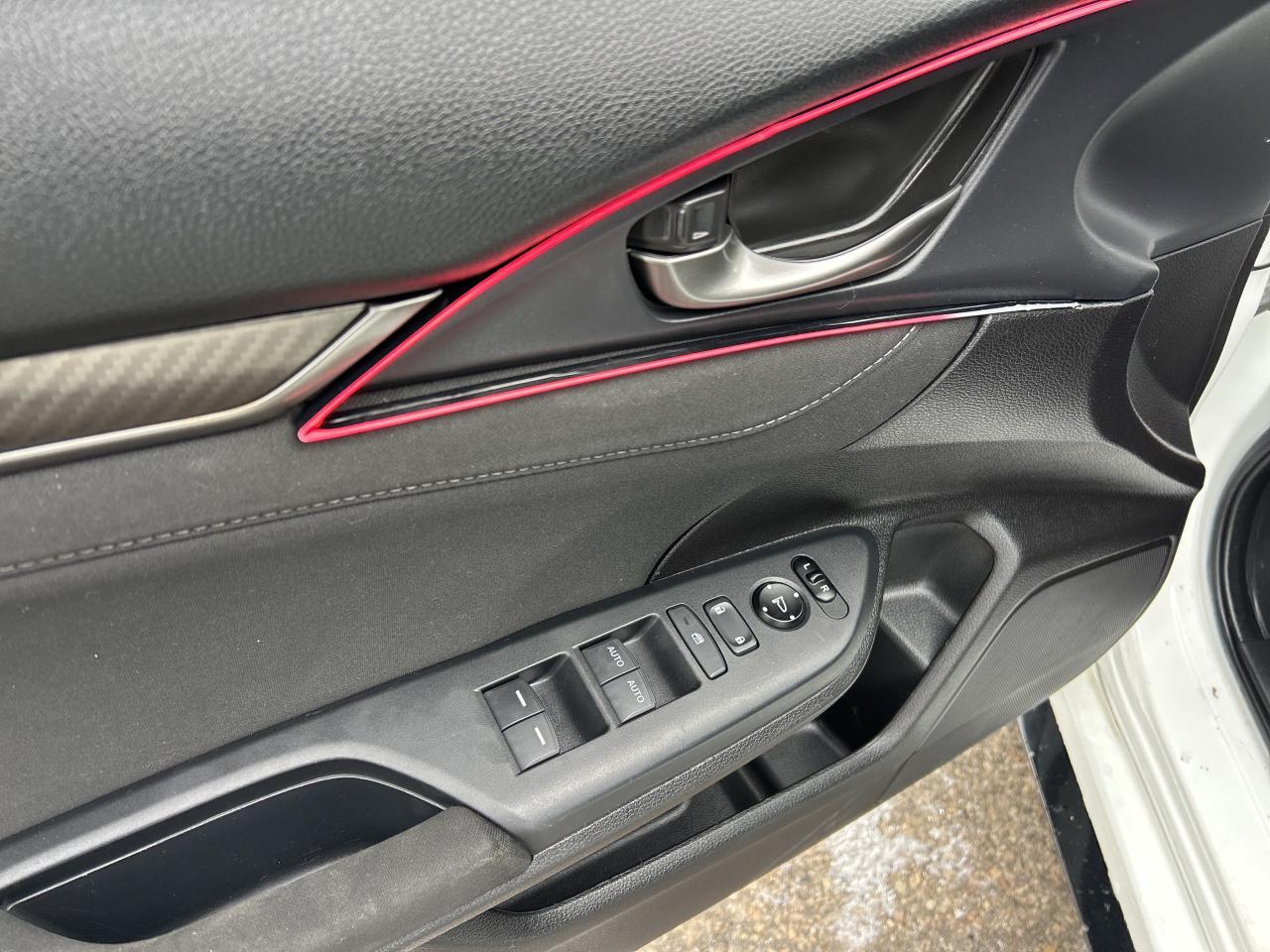 2018 Honda Civic Hatchback SPORT, MANUAL TRANSMISSION, SUNROOF, BACK UP CAM! Photo