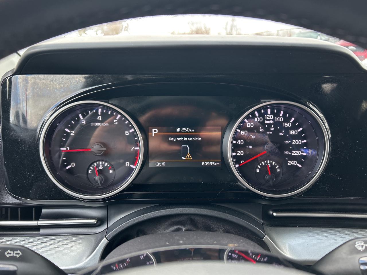 2022 Kia Carnival LX+, CLEAN CARFAX, 8 PASS, POWER SLIDING DOORS! Photo