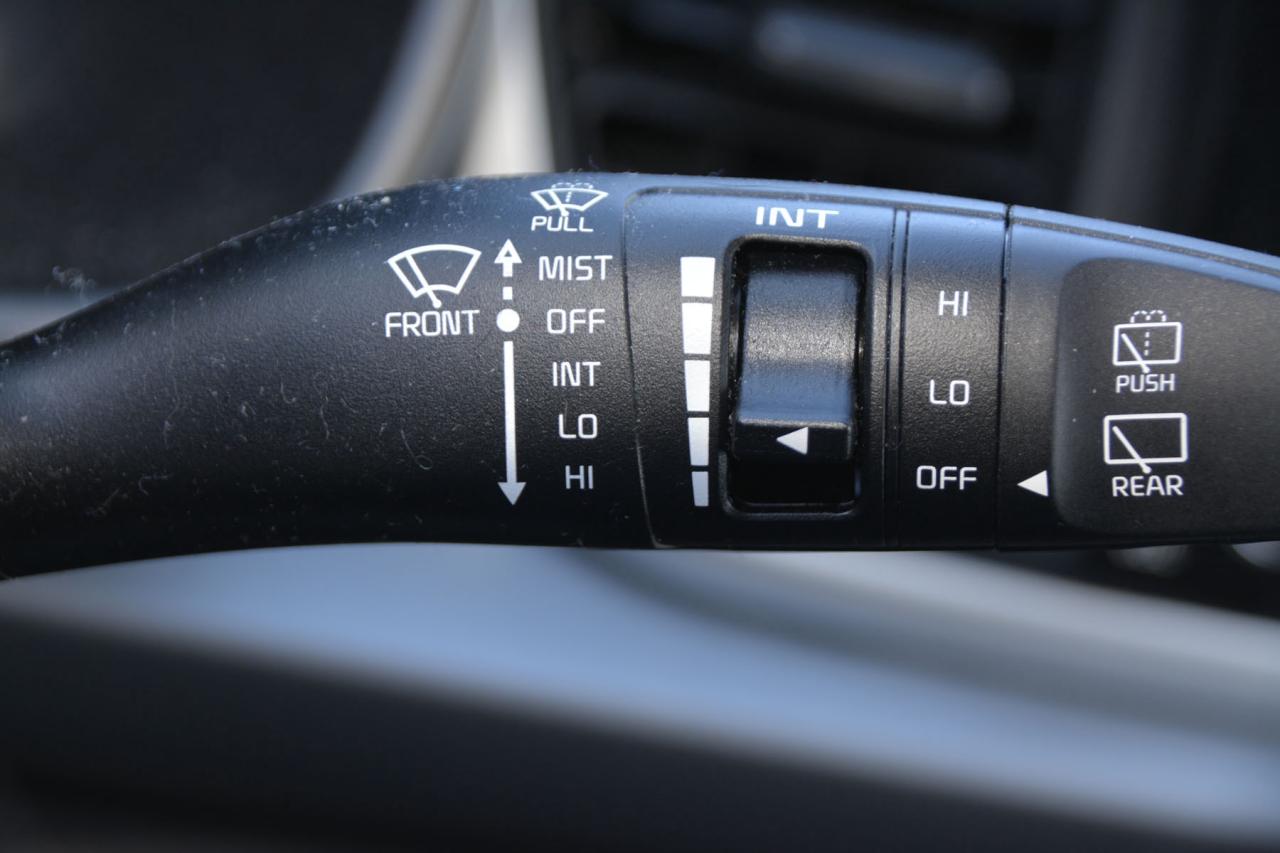 2023 Kia Rio 5-door RIO S Photo