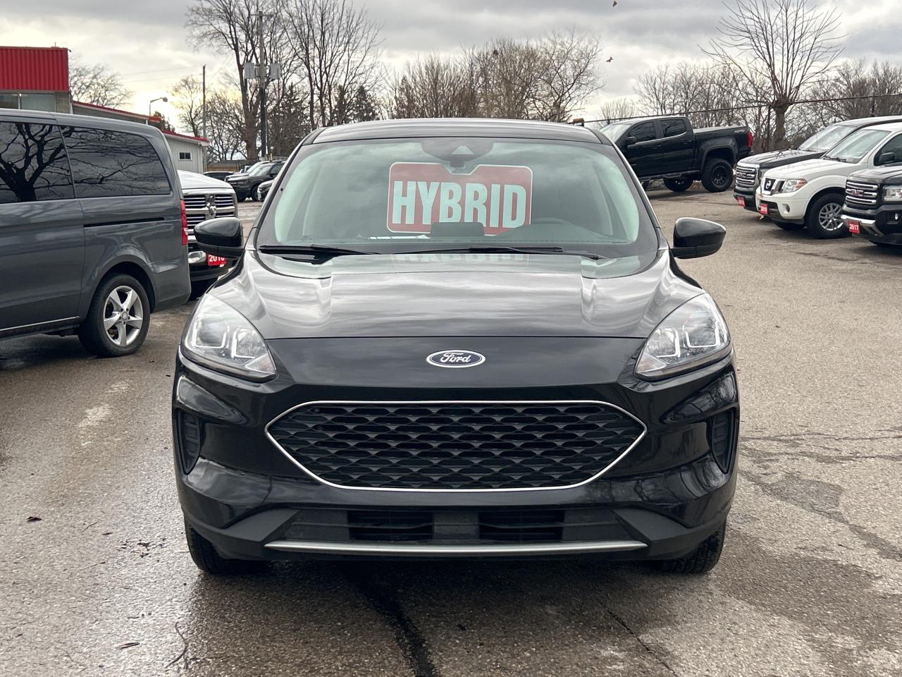 2021 Ford Escape SE PLUG IN HYBRID, CLEAN CARFAX, FACTORY WARRANTY! Photo2