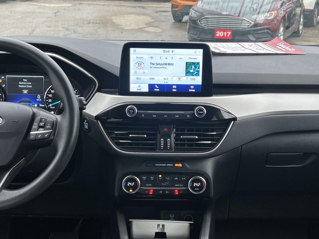 2021 Ford Escape SE PLUG IN HYBRID, CLEAN CARFAX, FACTORY WARRANTY! Photo