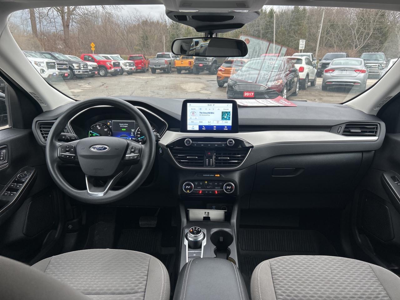 2021 Ford Escape SE PLUG IN HYBRID, CLEAN CARFAX, FACTORY WARRANTY! Photo