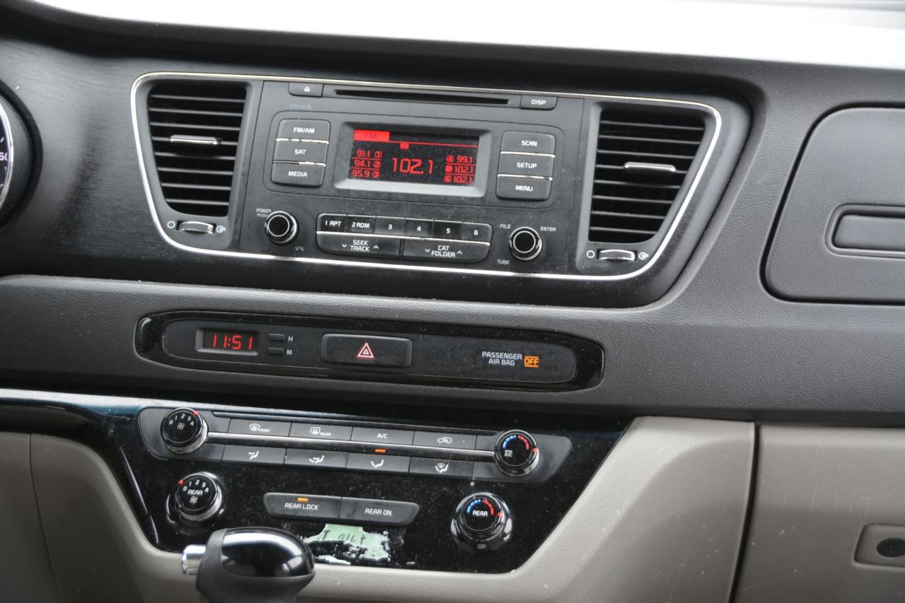 2016 Kia Sedona SEDONA L Photo