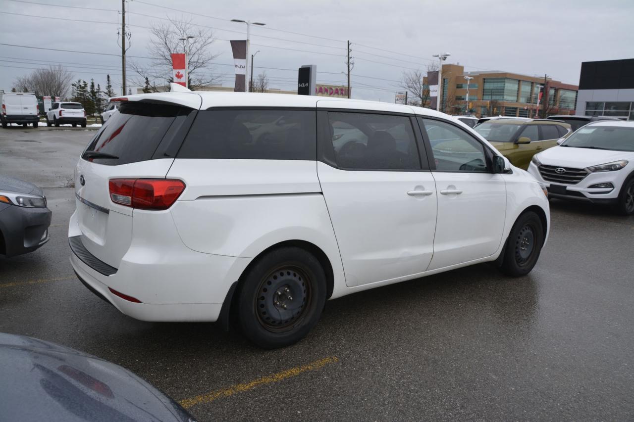2016 Kia Sedona SEDONA L Photo