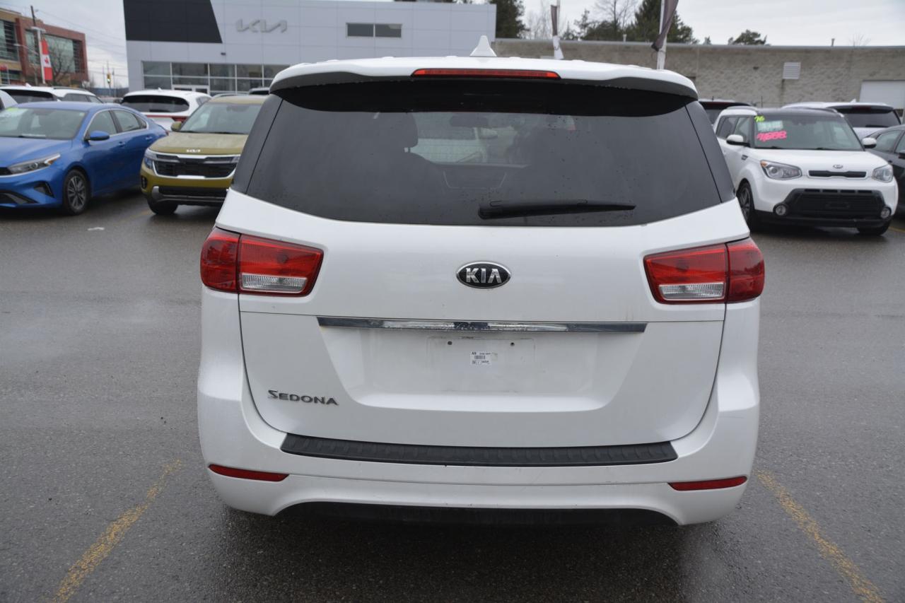 2016 Kia Sedona SEDONA L Photo