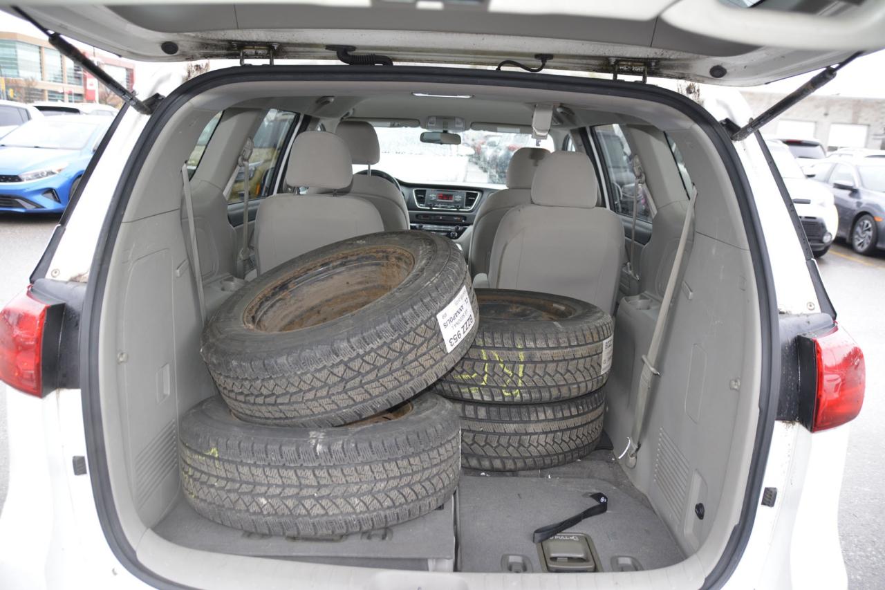 2016 Kia Sedona SEDONA L Photo