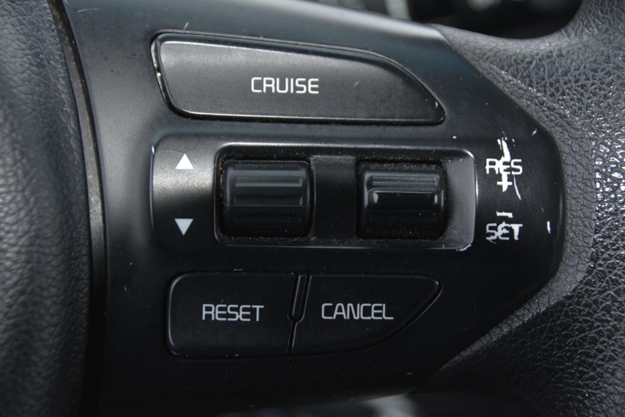 2016 Kia Sedona SEDONA L Photo