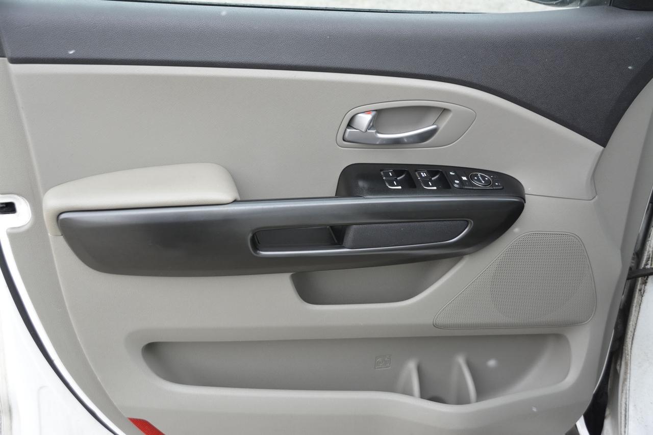 2016 Kia Sedona CERTIFIED Photo