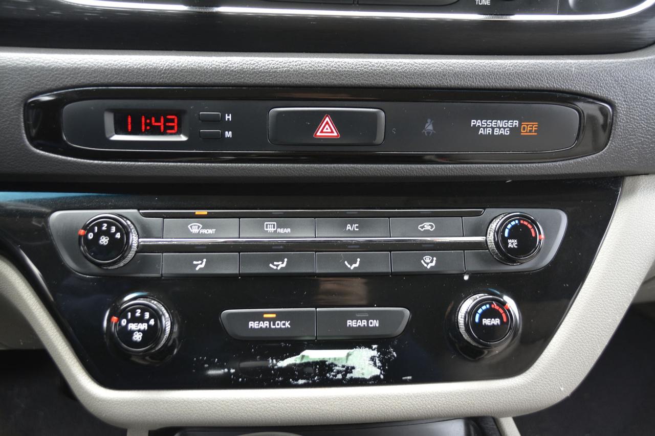 2016 Kia Sedona CERTIFIED Photo