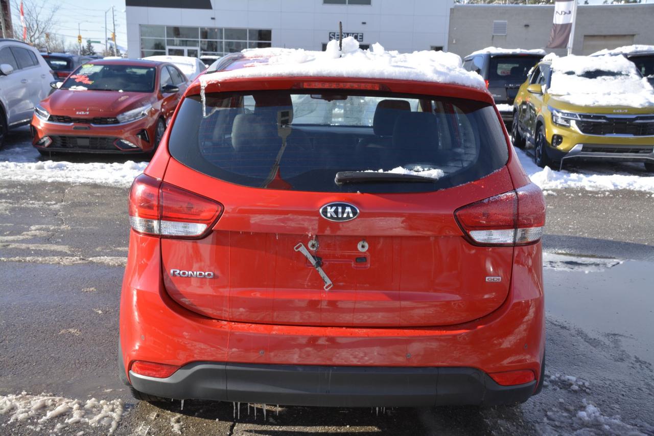 2016 Kia Rondo RONDO Photo