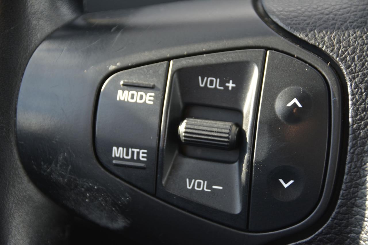 2016 Kia Rondo RONDO Photo