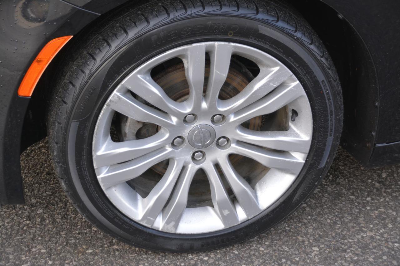 2016 Chrysler 200 200 LIMITED Photo