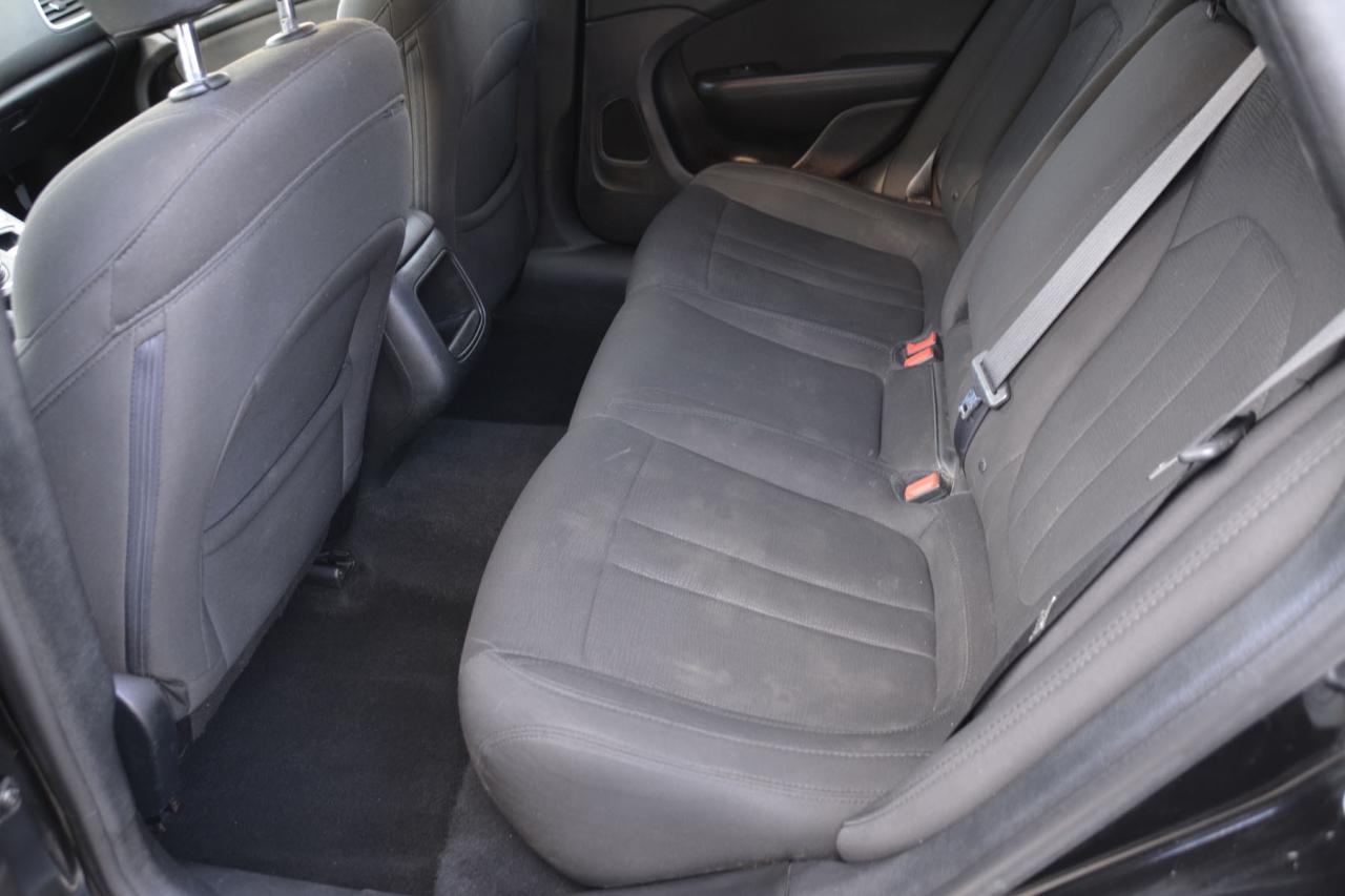 2016 Chrysler 200 200 LIMITED Photo