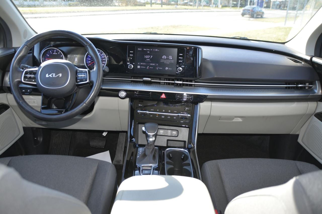 2023 Kia Carnival CARNIVAL LX Photo